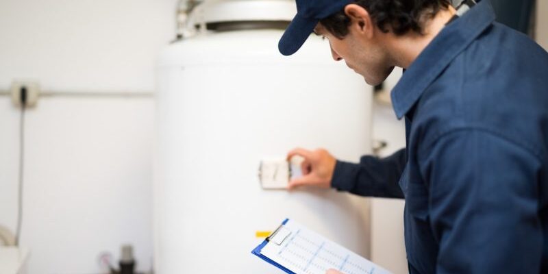 How to Act When Your Water Heater is Leaking