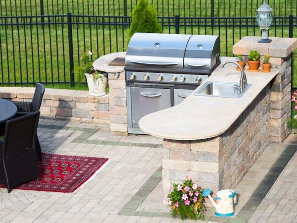 Everything you need to Know Before Installing an Outdoor Kitchen